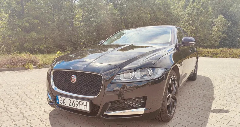 samochody osobowe Jaguar XF cena 110000 przebieg: 90000, rok produkcji 2017 z Bytom